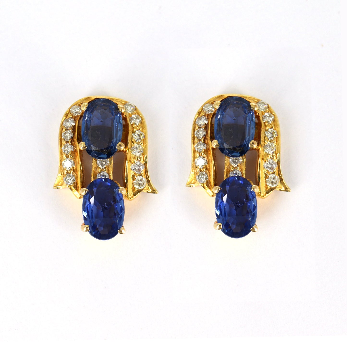 Yellow Studded Oval Cut Blue Sapphire Studs Top Quality Round Earring 18K Gold