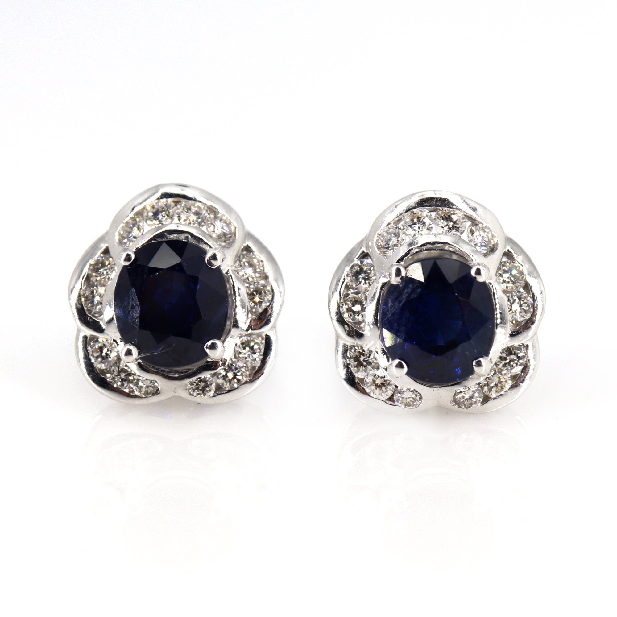 Ceylon Blue Sapphire Stud Earring 18K Gold