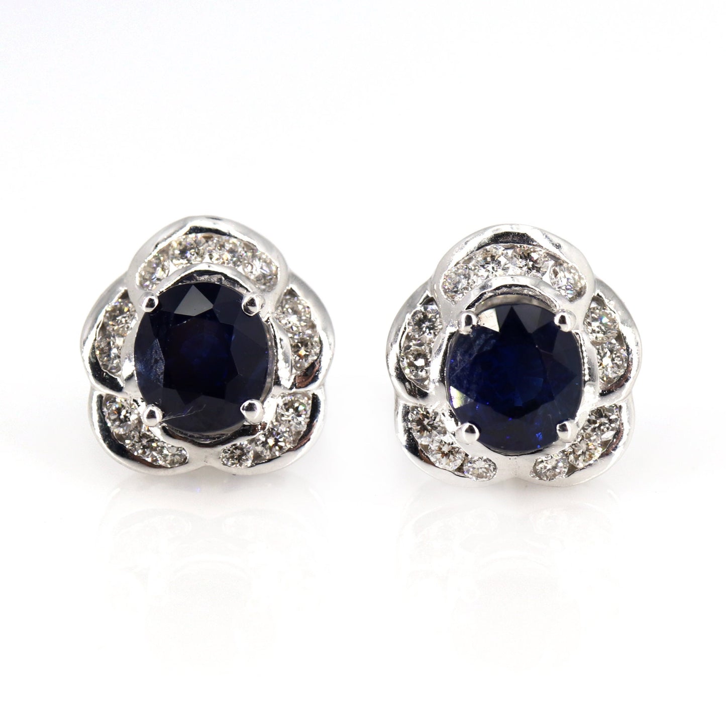 Ceylon Blue Sapphire Stud Earring 18K Gold