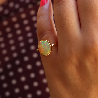 Beautiful Ring 18K Gold