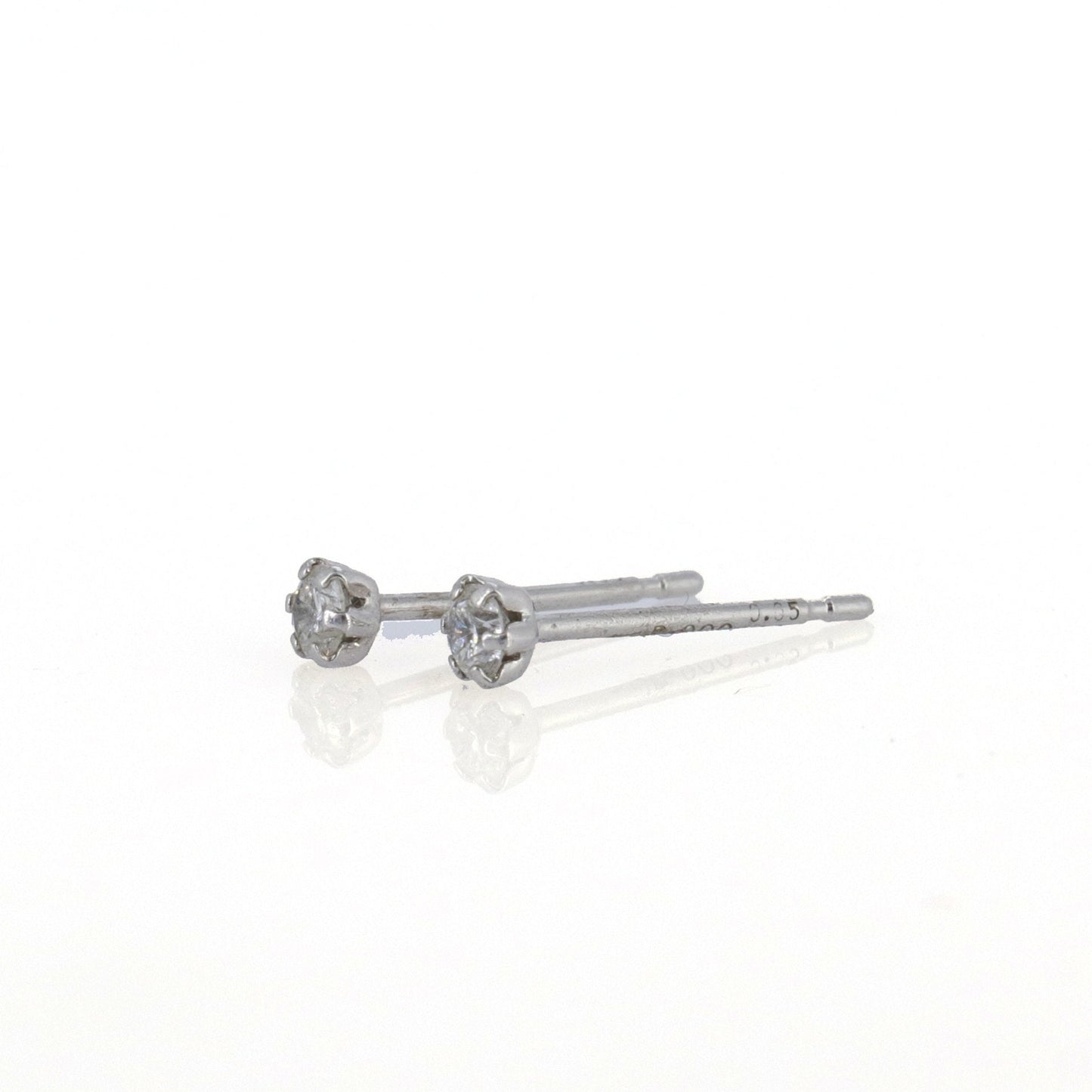 0.10/20 Studs White Studs Real Earring 18K Gold
