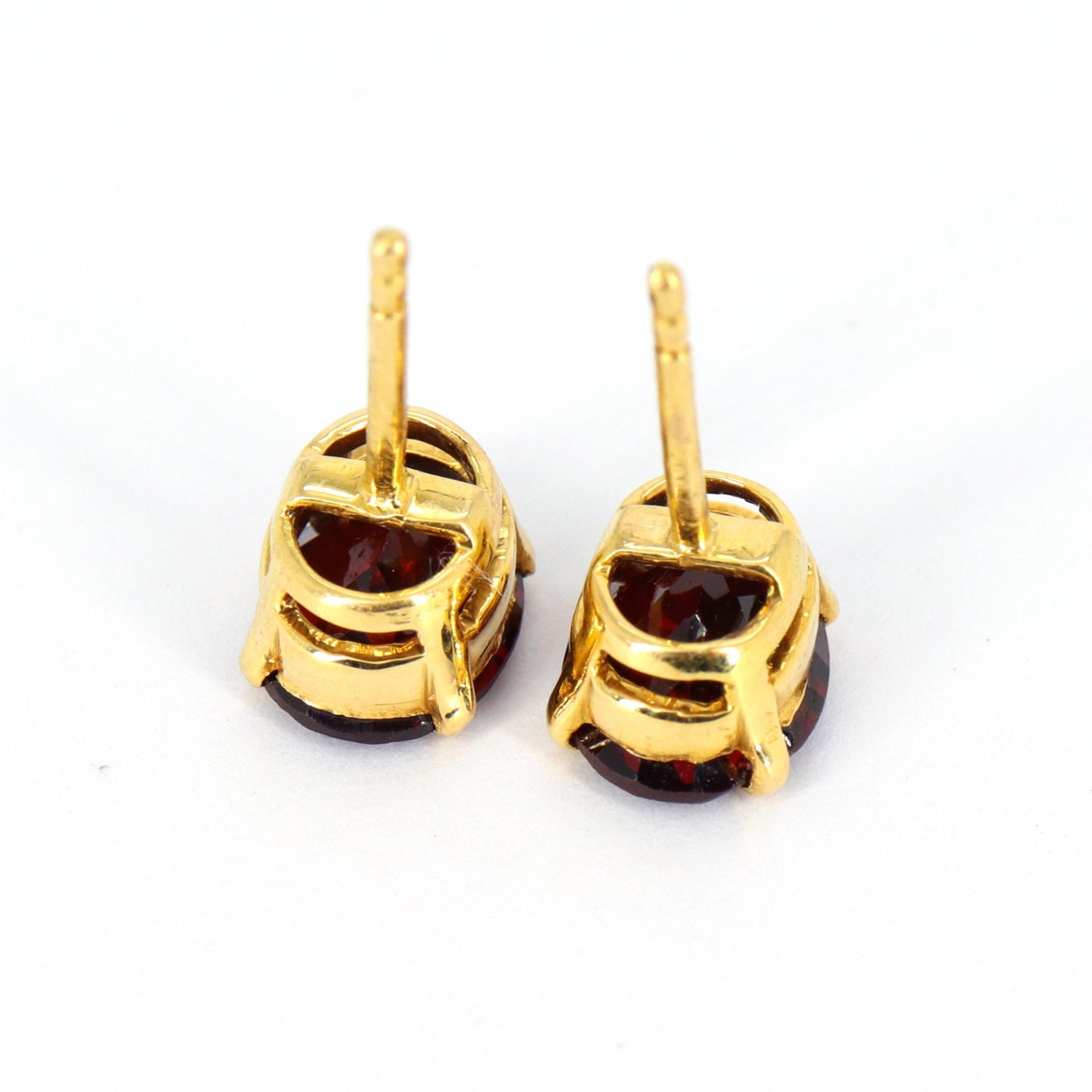 Garnet Gemstone Studs Yellow Earring 18K Gold
