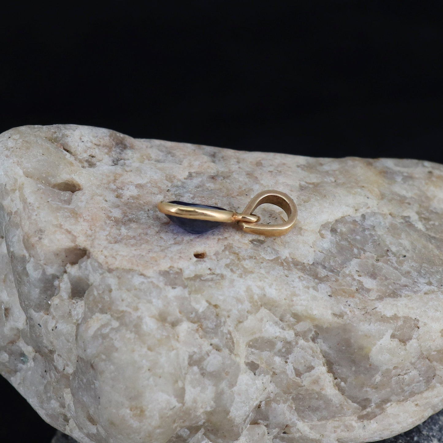 Oval Cut Blue Sapphire Necklace 14K Gold