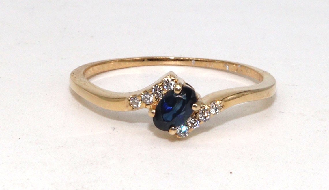 Sapphire Ring 14K Gold