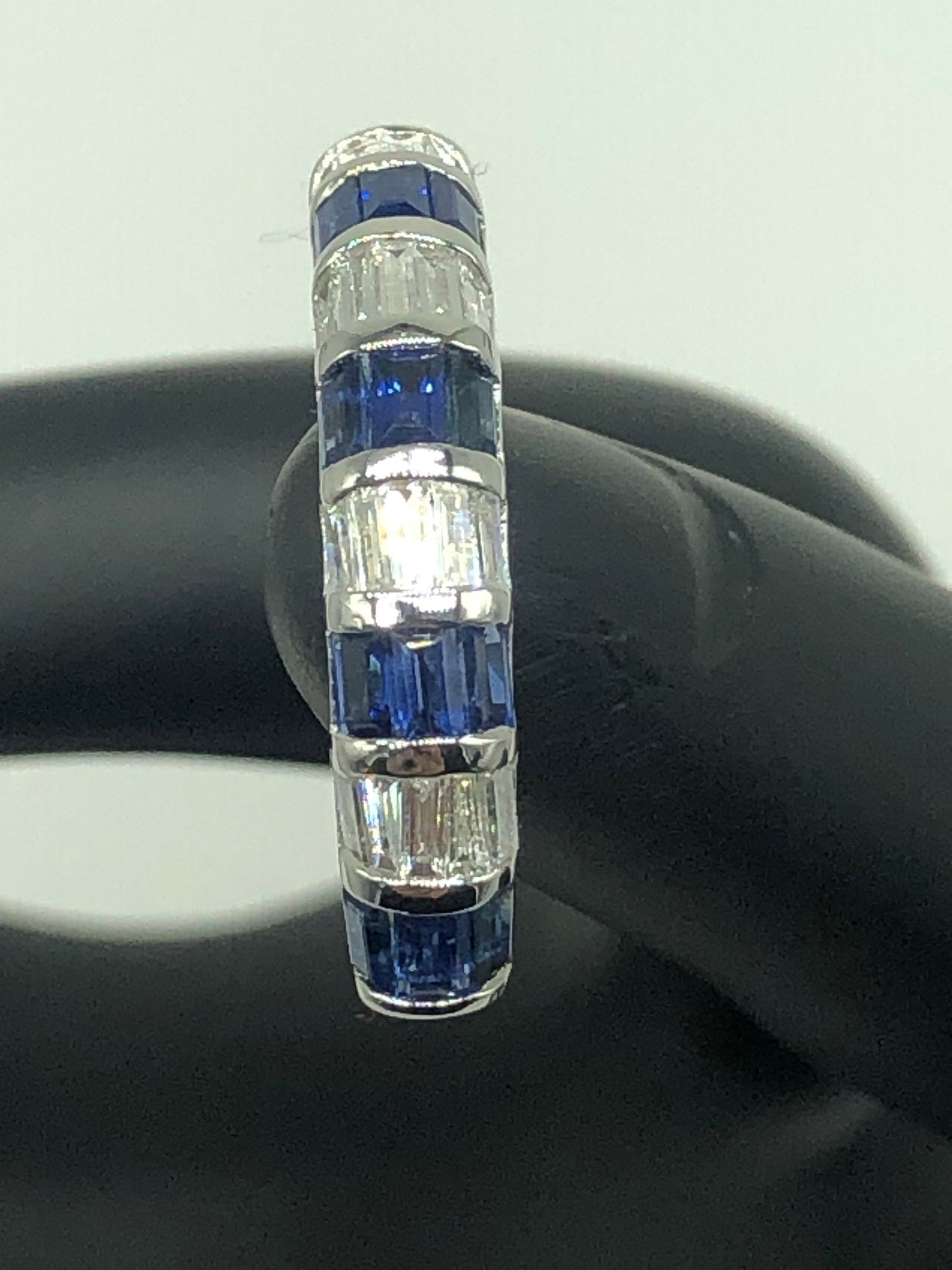White Beautiful Ring 18K Gold