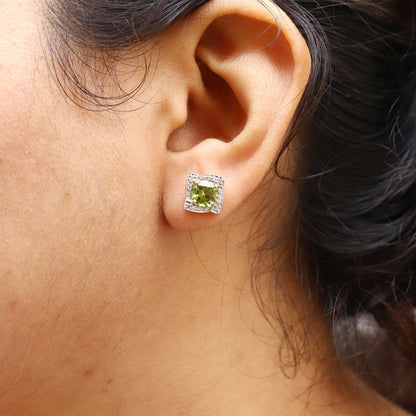 Peridot Stud Earring 14K Gold