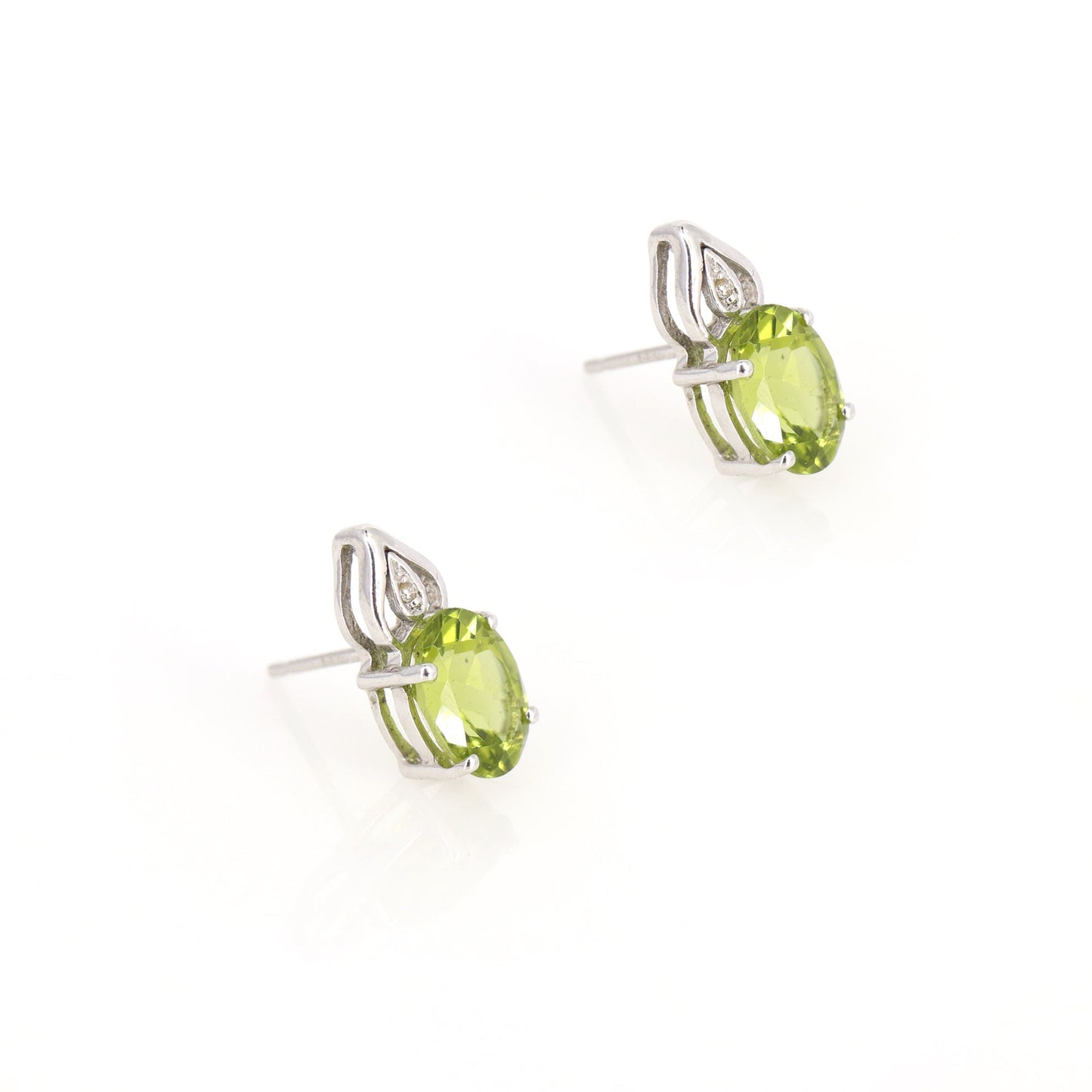 White Studs Peridot Birthday Oval Cut Peridot Green Gemstone Earring 14K Gold