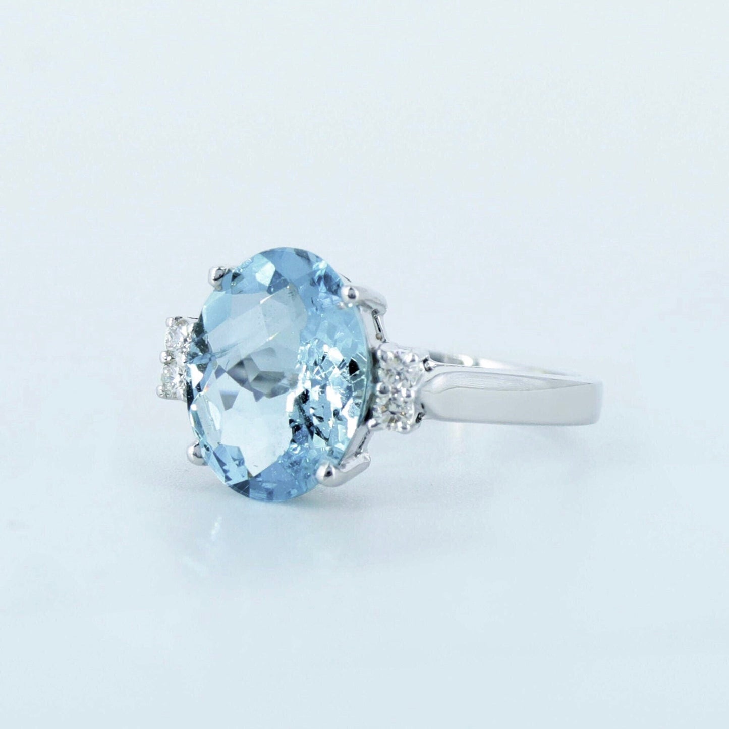 White Ring 14K Gold