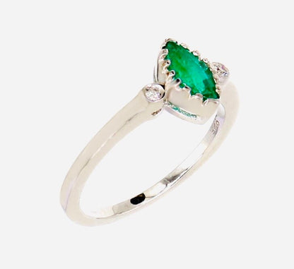 925 Sterling White Rhodium Beautiful Ring Gold