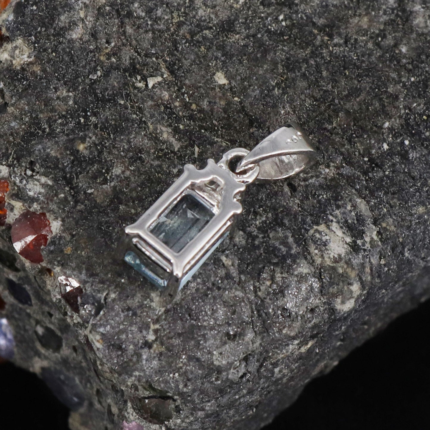 Handmade Jewellery White Aquamarine Pendant 14K Gold