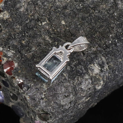 Handmade Jewellery White Aquamarine Pendant 14K Gold