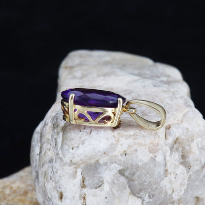 Oval Cut Amethyst Amethyst Charming Pendant 14K Gold
