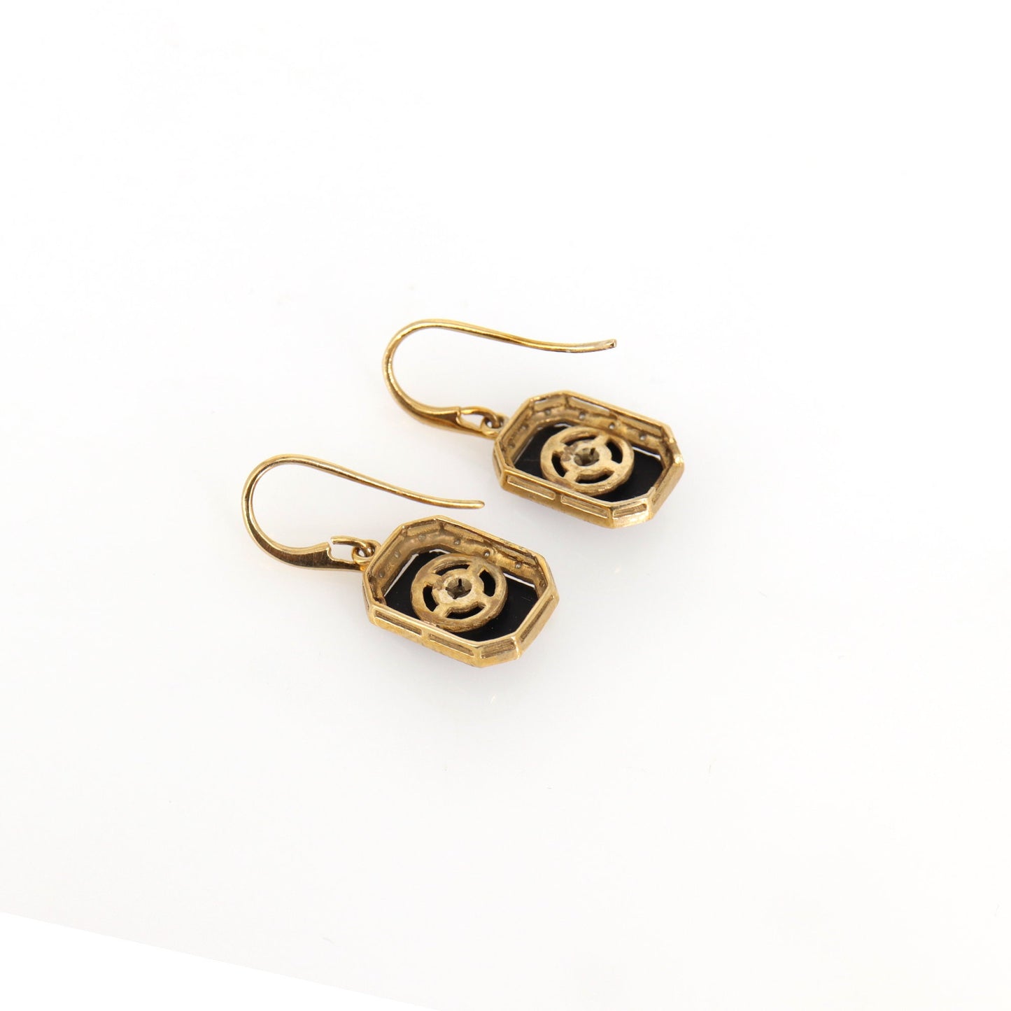 9K Yellow Black Onyx Earring Gold