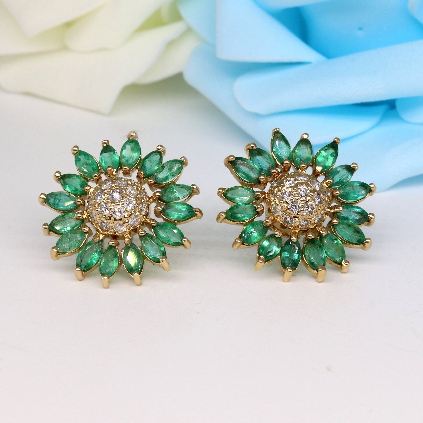Sun Flower Design Emerald Stud Earring 14K Gold