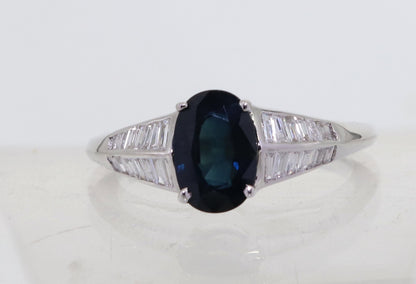 White Beautiful Ring 18K Gold