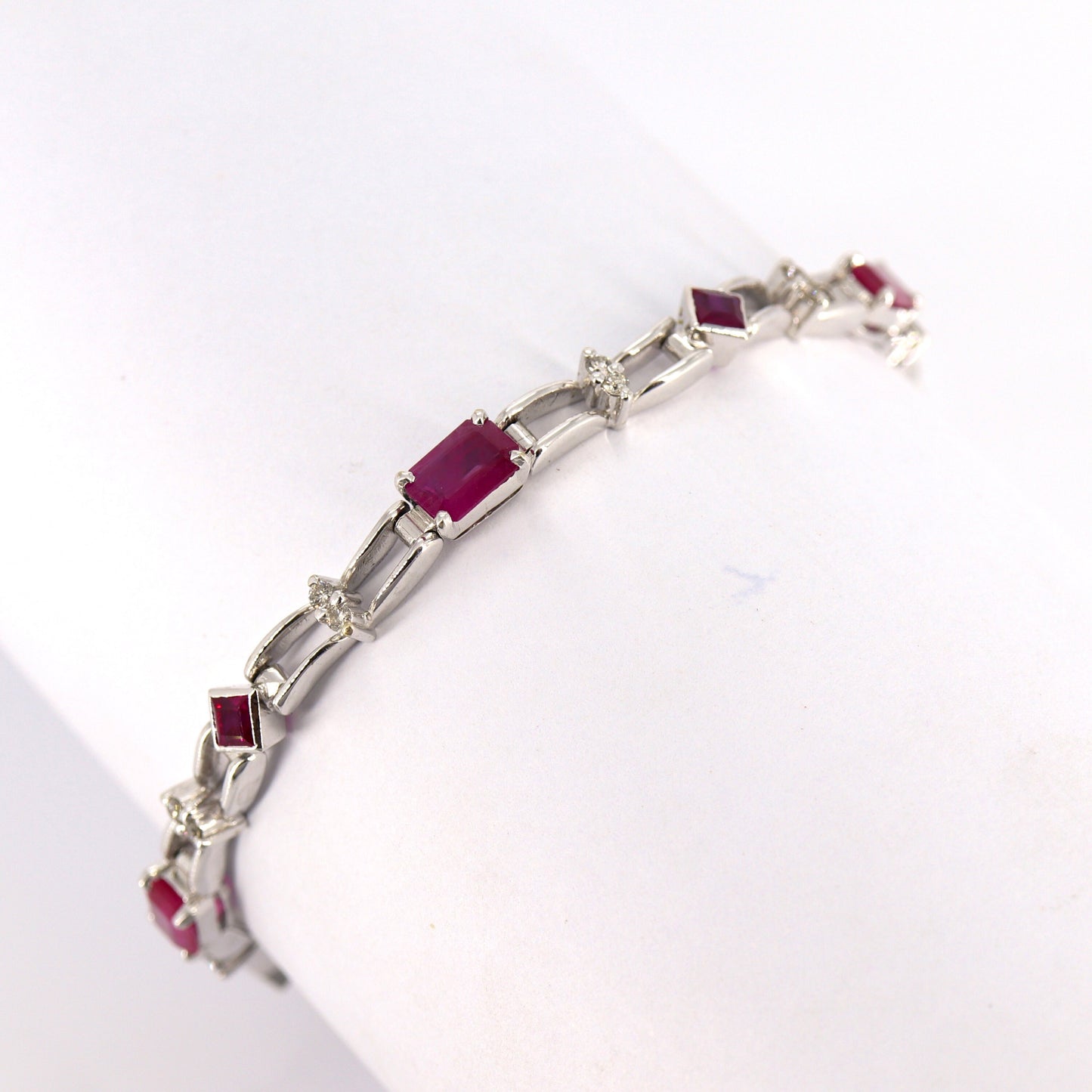 White Bracelet 18K Gold