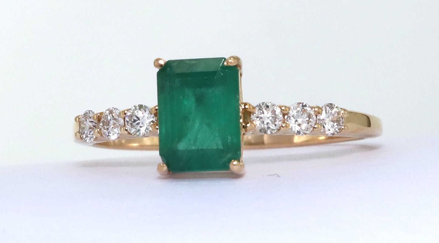 Beautiful Ring 14K Gold